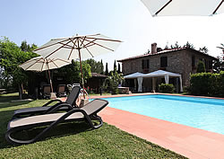 Agriturismo Casanova di Pescille - Semester och Bed & Breakfast i San Gimignano i hj�rtat av Toskana
