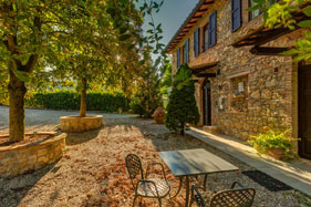 Apartamento y habitaciones en una casa de campo rodeada de naturaleza en San Gimignano