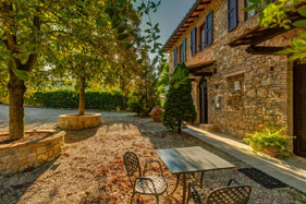 Appartement et chambres dans une ferme en pleine nature à San Gimignano 